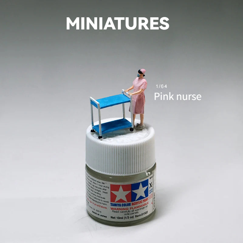 Microscopic color doll miniature doll figure model 1:64 micro-shot villain resin food game three-dimensional shooting prop