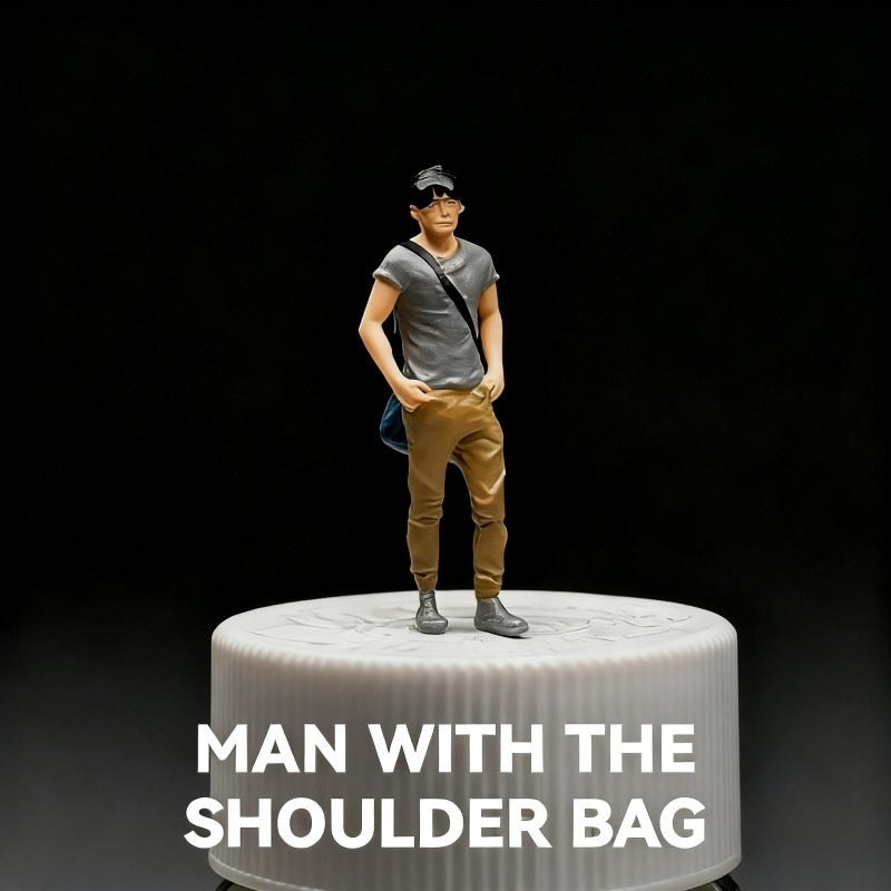 1:64 Man With Bag丨Figure Model Series丨Exquisite Miniature Male Model