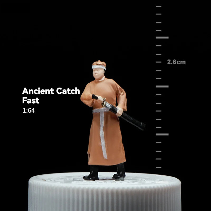 Microscopic color doll miniature doll figure model 1:64 micro-shot villain resin food game three-dimensional shooting prop