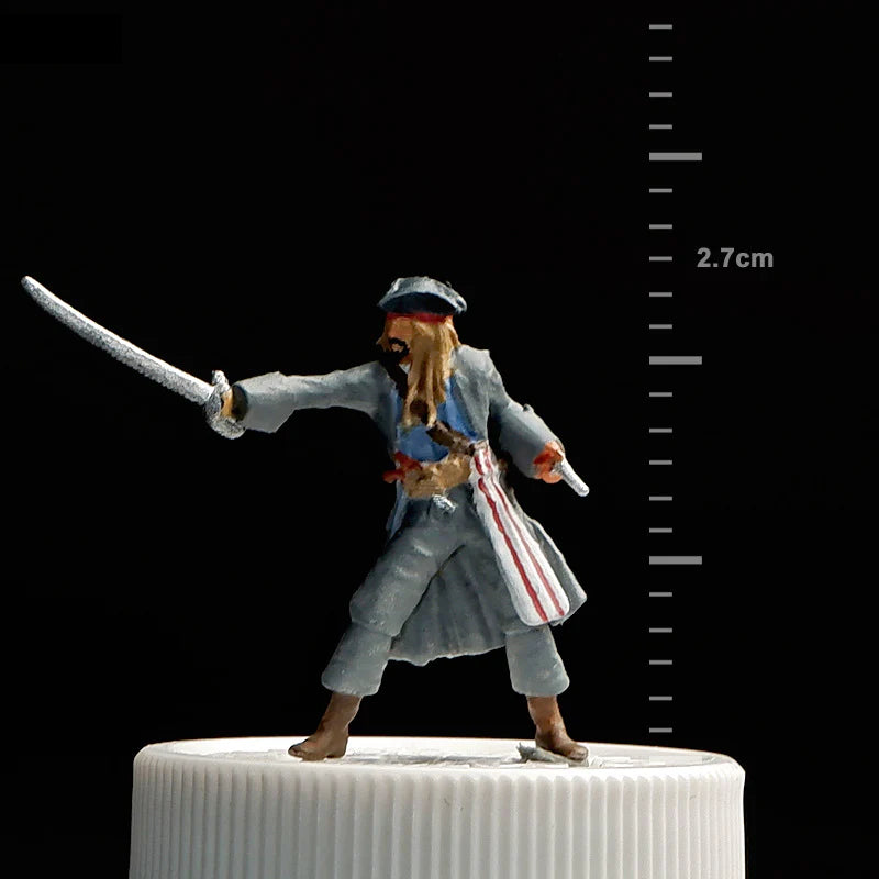Microscopic color doll miniature doll figure model 1:64 micro-shot villain resin food game three-dimensional shooting prop